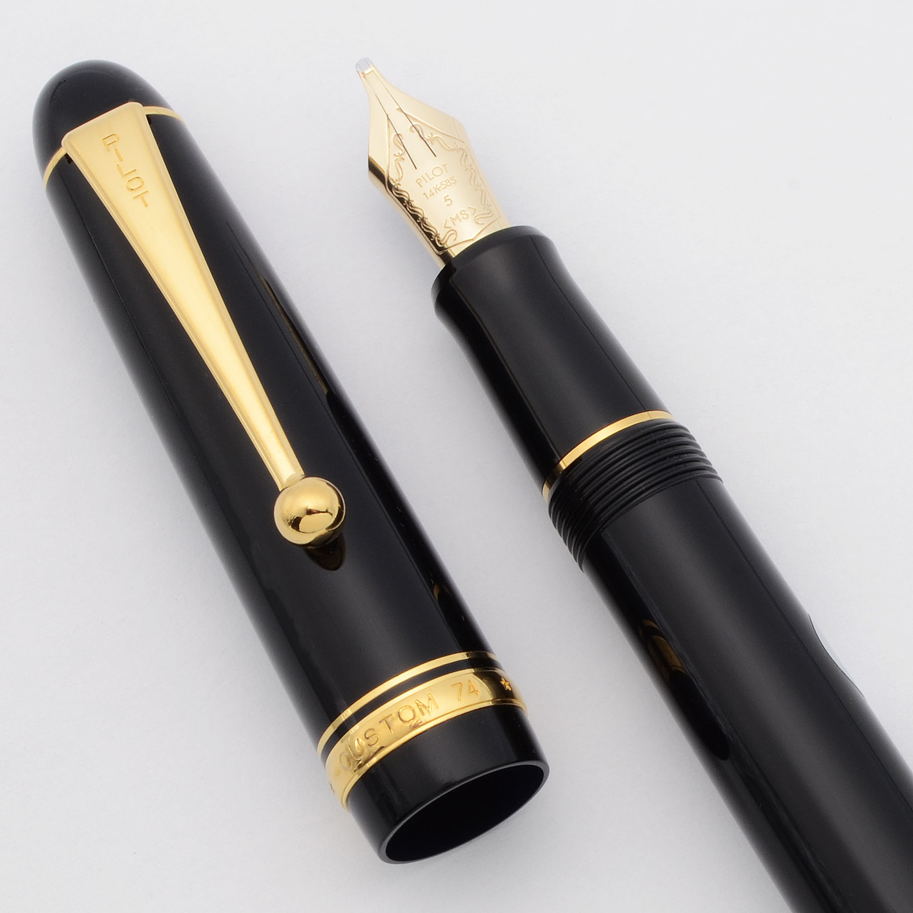 Pilot Namiki Custom 74 Fountain Pen (2002) - Black, Gold Trim, 14k